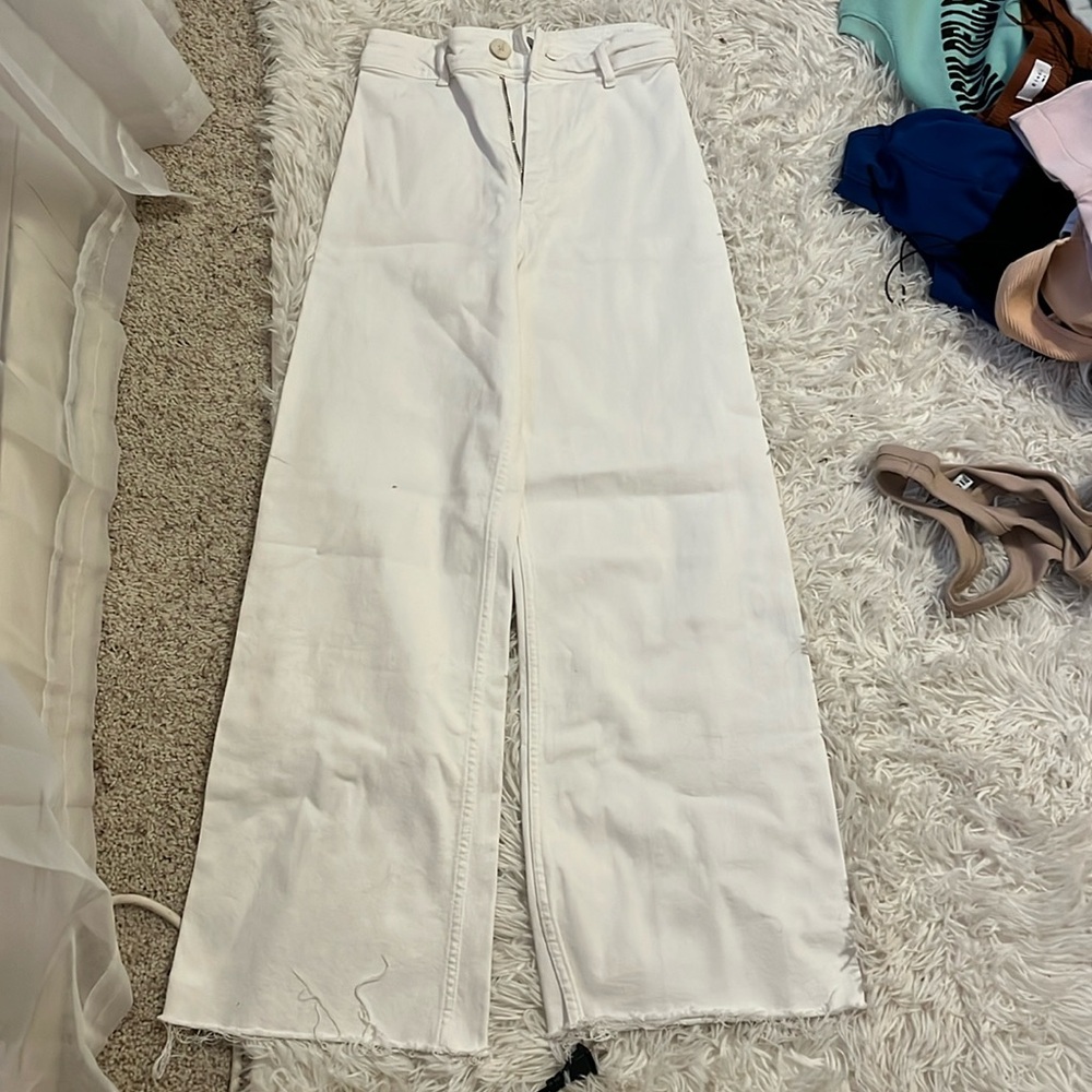 white zara jeans